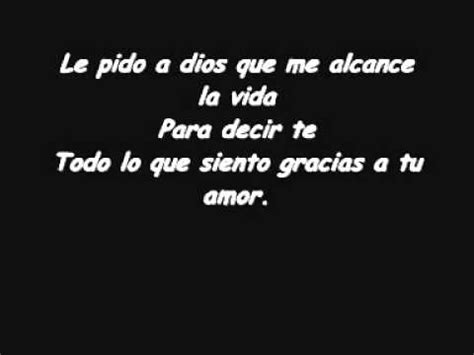 Sin Banderas que me alcance la vida letra - YouTube