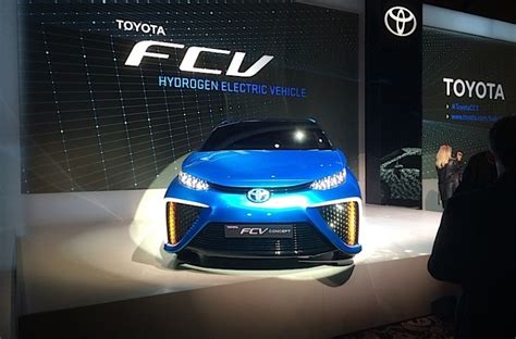 Toyota Moves Forward With Fuel Cell Technology - Motor Review