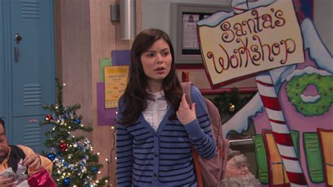 Watch iCarly Season 2 Episode 9: iChristmas - Full show on CBS All Access