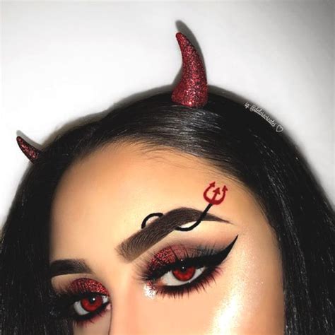 Eye Makeup Devil | Saubhaya Makeup