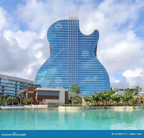 Guitar shaped hotel editorial photo. Image of broward - 167956171