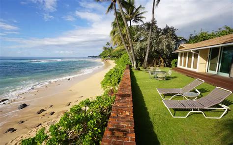 The 12 Best Airbnbs With Private Beach Access