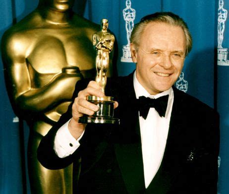 Anthony Hopkins with his Oscar for The Silence of the Lambs - Sir ...