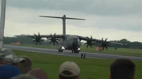 Airbus A400M Atlas Amazing Short Landing RIAT 2012 - YouTube