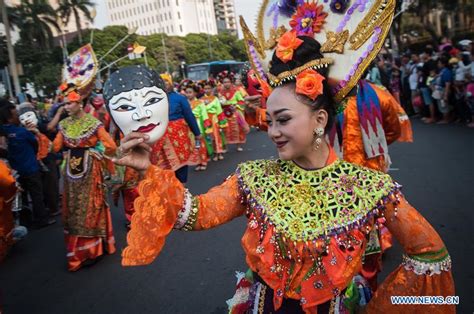 Culture parade of Jakarta Carnival held in Indonesia- China.org.cn