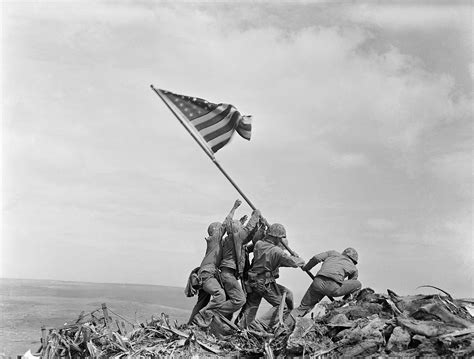 Raising the Flag on Iwo Jima - Wikipedia