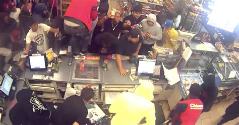 LOOTERS’ PARADISE: Shocking Footage Shows Flash Mob Robbery of Los ...