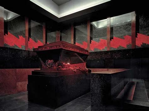 Sarcophagus with Lenin’s body inside the Lenin mausoleum | Russian ...