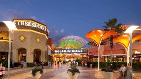 4 Best Outlet Malls in Miami for Scoring Designer Bargains | Dolphin ...