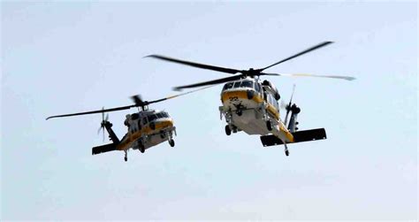 Two new Firehawk helicopters arrive to battle wildfires in LA County ...