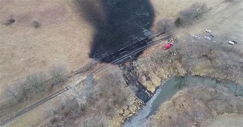 Kansas oil spill biggest in Keystone pipeline history - CBS News