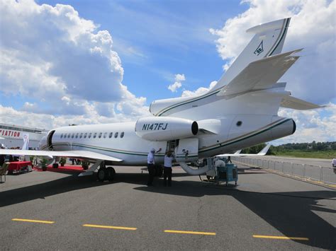 File:Dassault Falcon 7X exterior tail.JPG