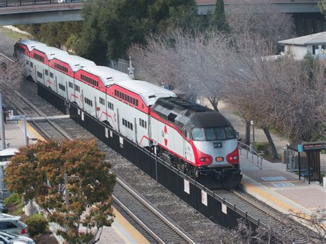 Caltrain to shush horns near many stations – SFBay