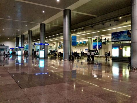 Tan Son Nhat international airport- the largest airport in Vietnam ...