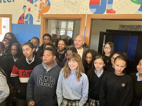 Fat Joe draws attention to teen center at Mott Haven Library - Mott ...