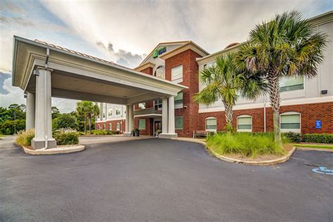 HOLIDAY INN EXPRESS & SUITES FOLEY - N GULF SHORES, AN IHG HOTEL ...