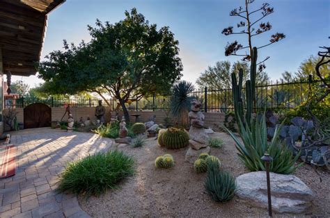 Creating The Perfect Desert Landscape - yardworship.com