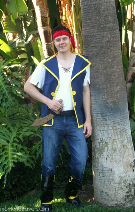 Disney's Jake and the Never Land Pirates DIY Family Costumes - Mom ...