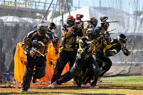 Wall Papers: paintball