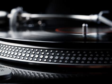 Turntable wallpaper | 1600x1200 | #28836