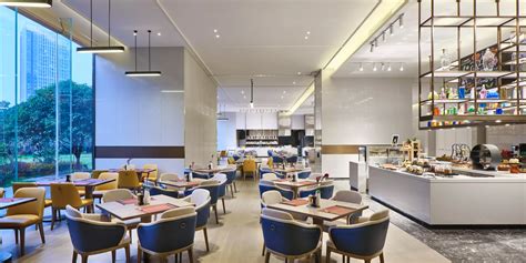 Restaurants Near Wuhan - Crowne Plaza