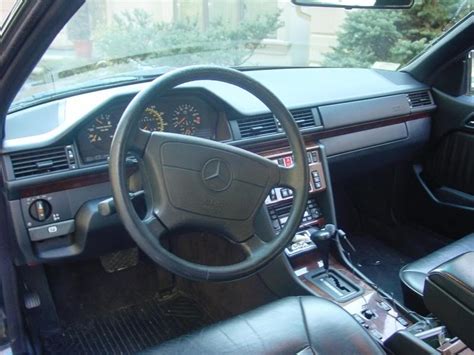 Mercedes w124 interior dimensions