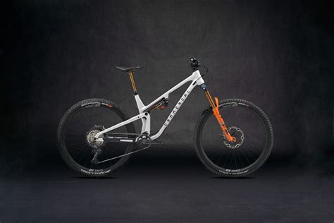 Five of the best enduro bikes from 2023 - Canadian Cycling Magazine