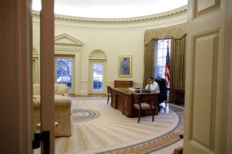 File:Barack Obama in the Oval Office view from the west corridor.jpg ...