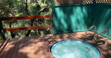 Heated Mineral Spring Hot Tubs | Sycamore Mineral Springs Resort