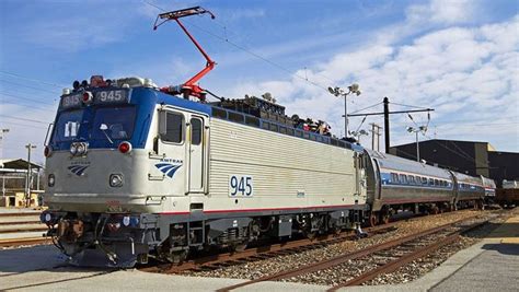 Amtrak to retire 37-year-old electric locomotives