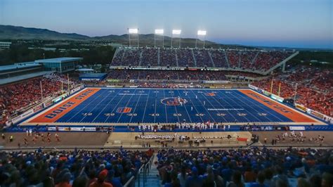 Boise State Trusts FieldTurf Again for Albertsons Stadium - FieldTurf