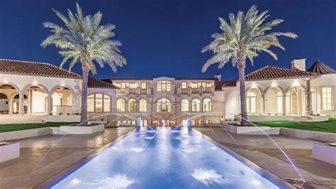 Luxury homes: Real estate 'guru' buys $7M Paradise Valley mansion