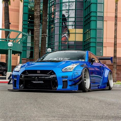 Type 2 Liberty Walked Nissan nissan gt-r r35 | Nissan gtr, Nissan gtr ...