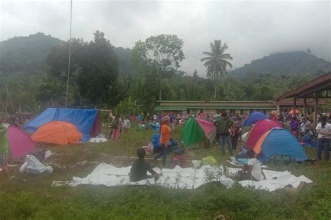 Quake-hit Kidapawan evacuates families amid fears of landslide | ABS ...