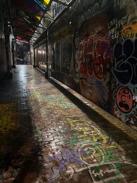 graffiti’d alleyway in 2024 | Alleyway, Punk background, Space photography