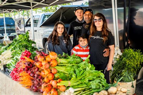 Fun at the Bradford Farmers’ Market (17 photos): Photo Gallery ...