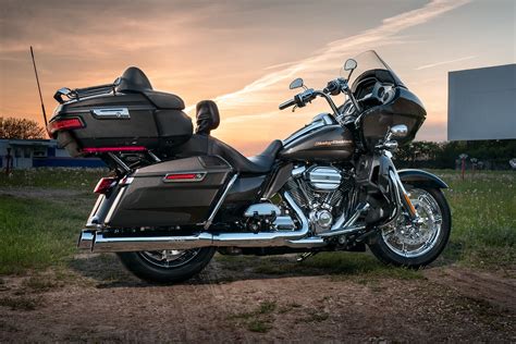 Review of Harley-Davidson Road Glide Ultra 2019: pictures, live photos ...