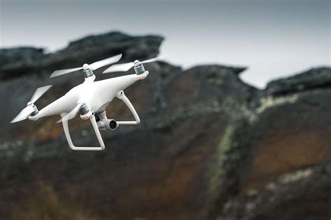 Ahead of the game: DJI's Phantom 4 introduces obstacle avoidance ...