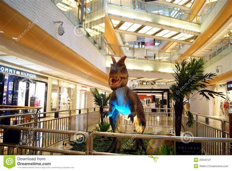 Dinosaur Exhibits At Royal Tyrrell Museum In Drumheller, Canada ...