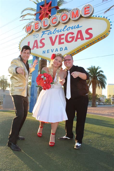 Las Vegas Sign Weddings 2021 - Las Vegas Elvis Wedding Chapel Best in Vegas