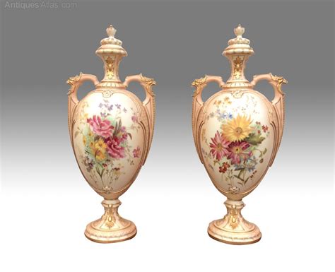 Antiques Atlas - A Stunning Pair Of Antique Royal Worcester Vases