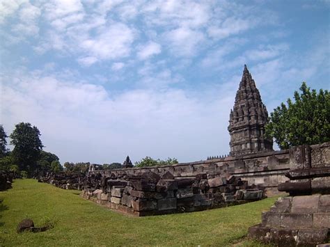 Candi Prambanan - Thousands of Miracles