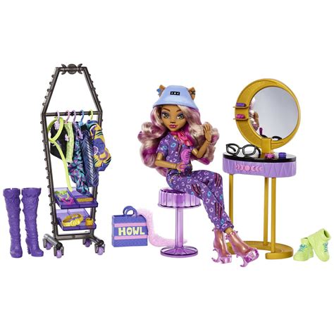 Monster High Doll and Playset, Clawdeen Wolf Boo-Tique Studio with ...