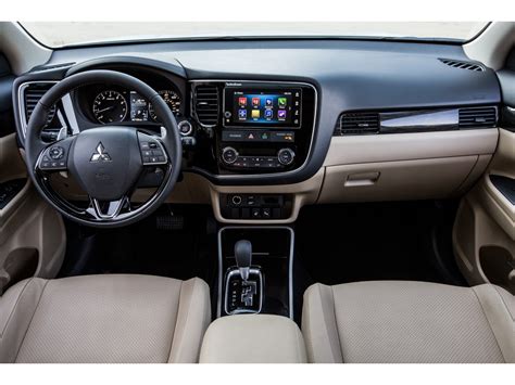 2021 Mitsubishi Outlander: 256 Interior Photos | U.S. News