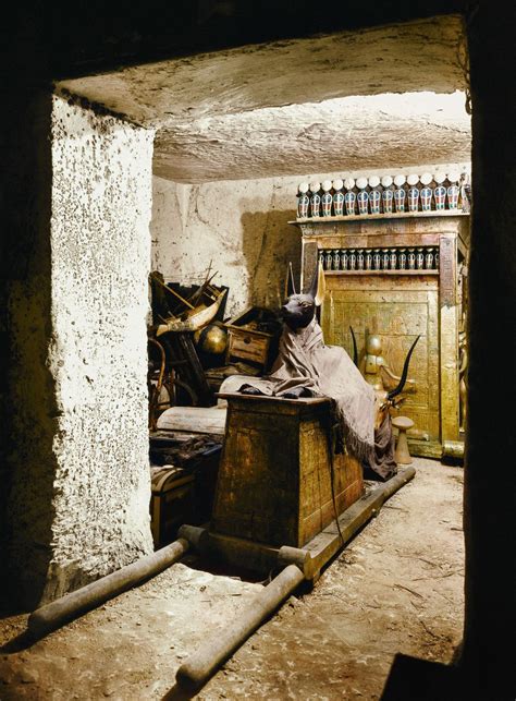 Discovery of King Tut's Tomb Told Through Colorized Photos