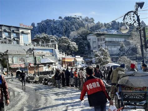 Mussoorie witness heavy snowfall-ANI - BW Businessworld - test