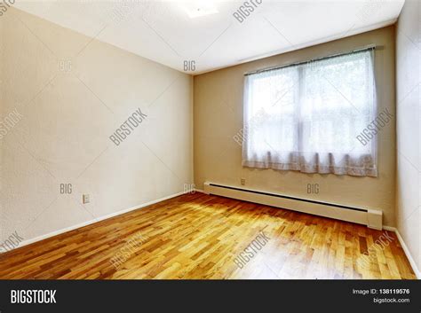 Small Empty Basement Image & Photo (Free Trial) | Bigstock