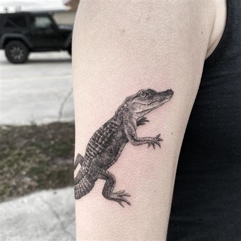 Aggregate more than 80 small alligator tattoo latest - in.coedo.com.vn