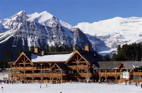 Lake Louise Ski Resort in Banff, Alberta has beautiful sights and ...