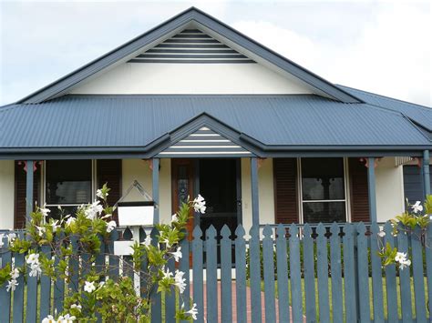 Choosing A Colour For Your Roof - QLD | Rollsec